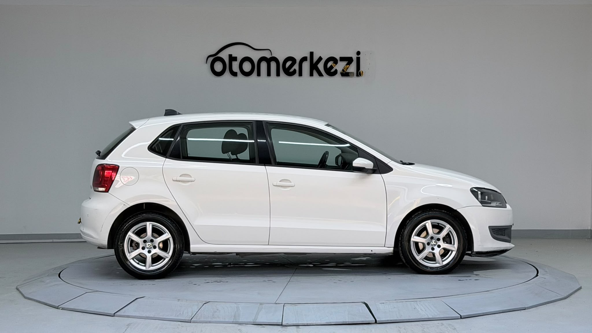 VOLKSWAGEN POLO 4